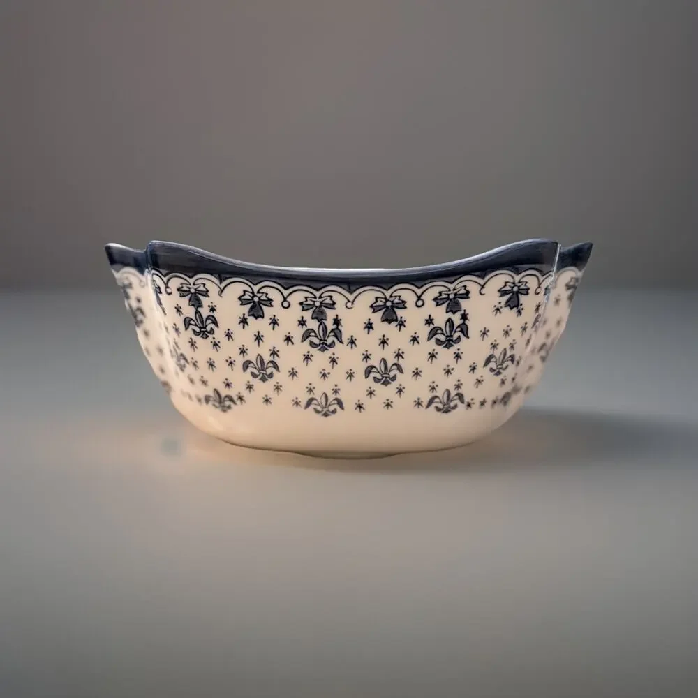 Fleur-De-Lis WCL Blue and White Serving / Salad Bowl Scalloped Edges 10.5